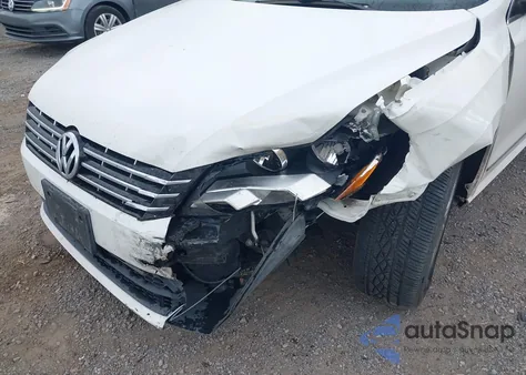 2015 Volkswagen Passat 2.0L Tdi Se z USA, uszkodzony, nr VIN 1VWBV7A30FC038778